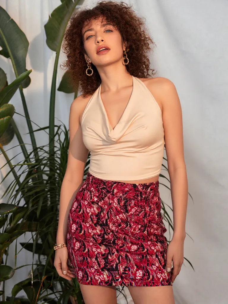 TOP ESSENTIAL BACKLESS